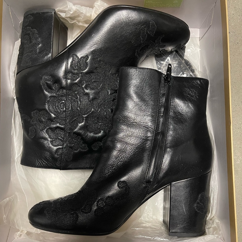 Vintage MK embroidered leather Booties